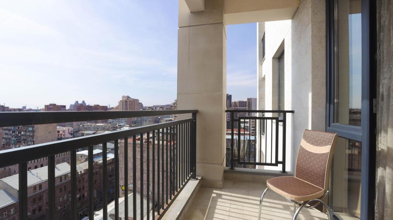 Stay Inn-Apartments On Koghbatsi 16 Єреван Екстер'єр фото