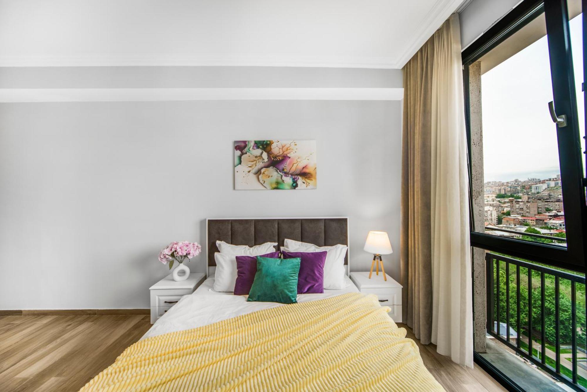 Stay Inn-Apartments On Koghbatsi 16 Єреван Екстер'єр фото
